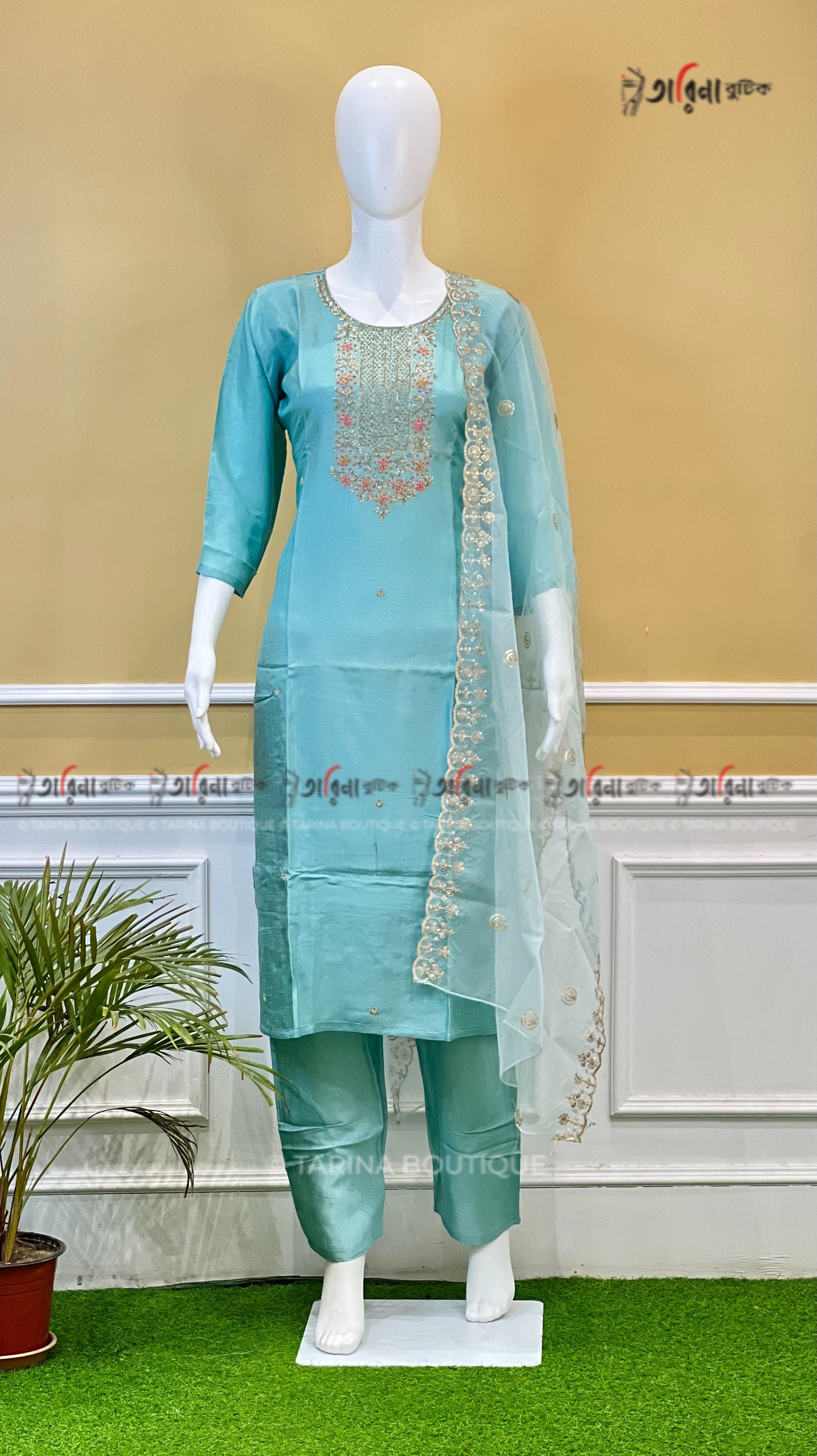DESIGNER 3 PIECE KURTI